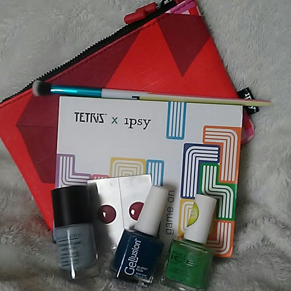 Gamer girl bag